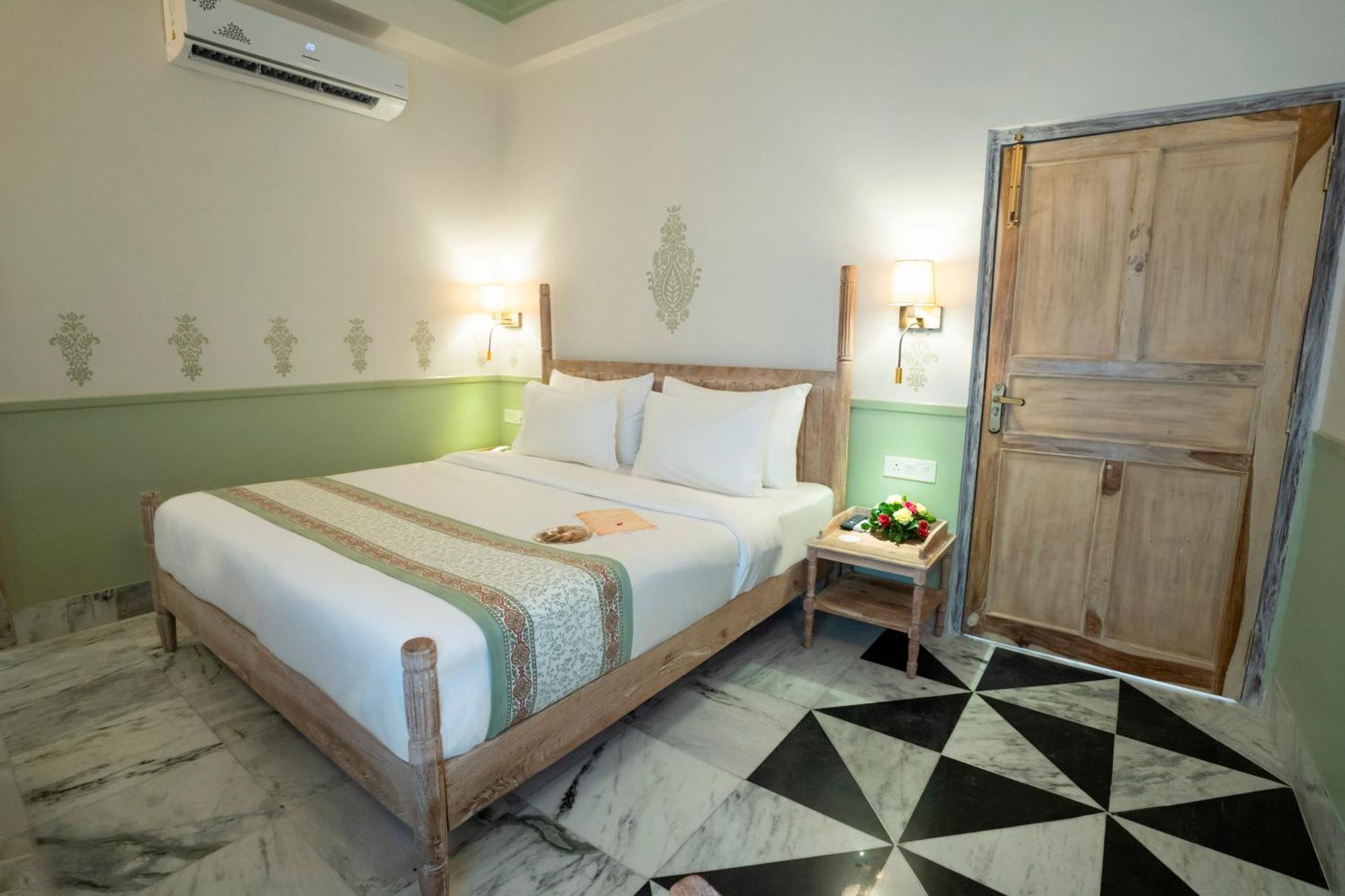 Dev Mahal - A Boutique Heritage Hotel Dźajpur Zewnętrze zdjęcie