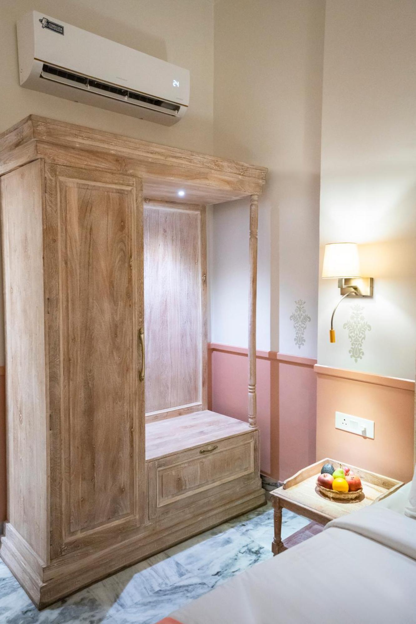 Dev Mahal - A Boutique Heritage Hotel Dźajpur Zewnętrze zdjęcie