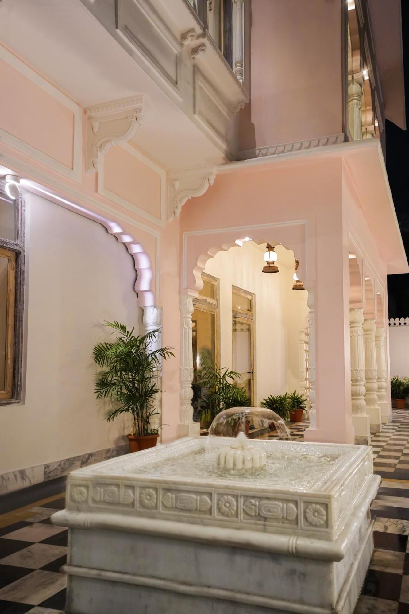 Dev Mahal - A Boutique Heritage Hotel Dźajpur Zewnętrze zdjęcie