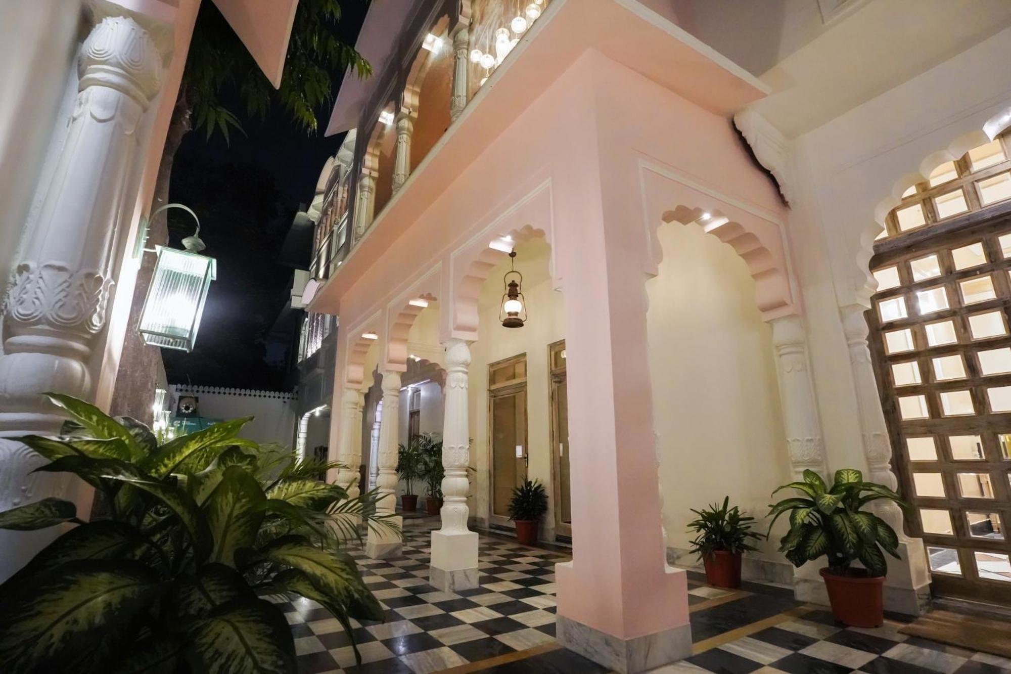 Dev Mahal - A Boutique Heritage Hotel Dźajpur Zewnętrze zdjęcie