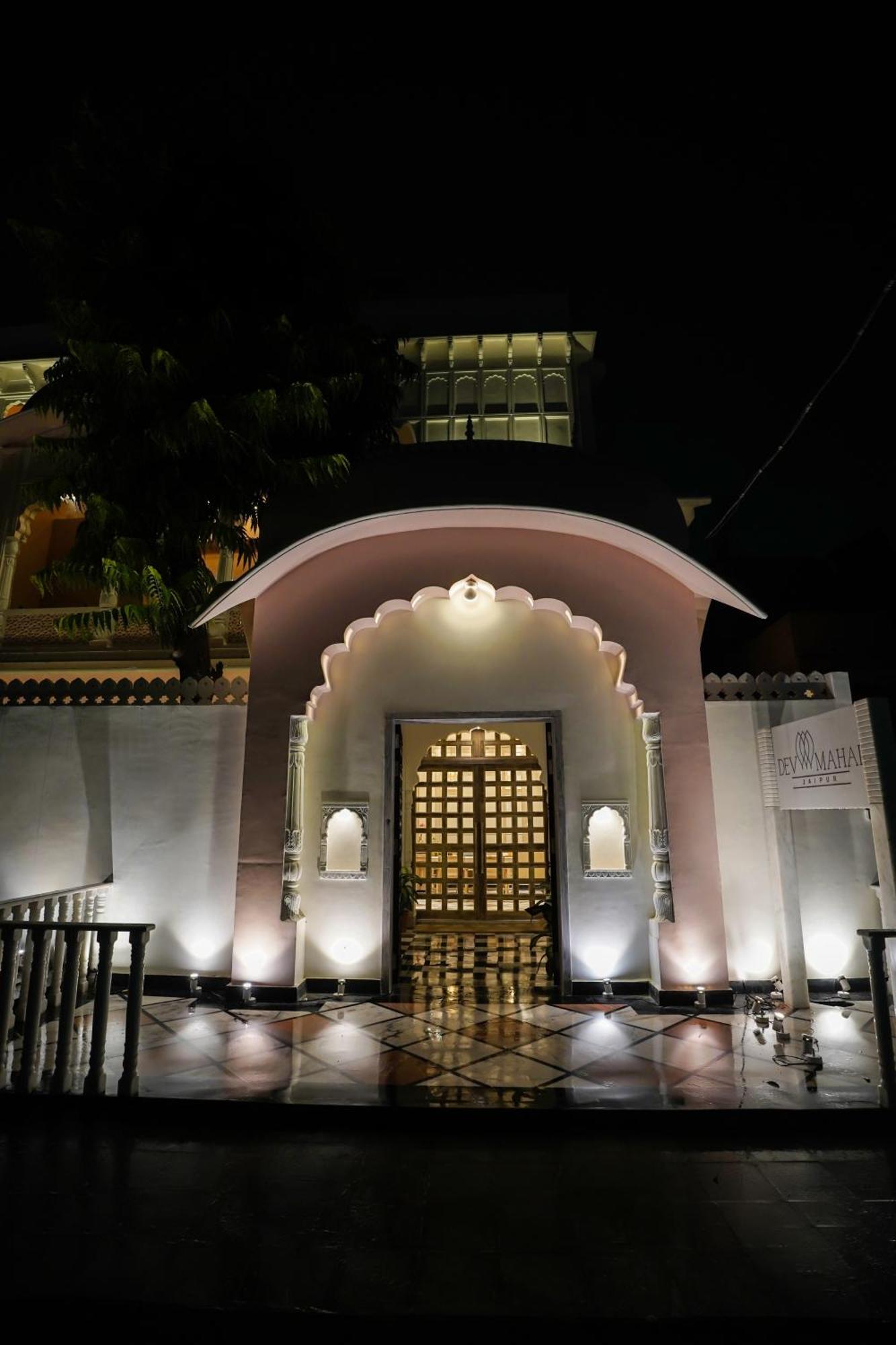 Dev Mahal - A Boutique Heritage Hotel Dźajpur Zewnętrze zdjęcie